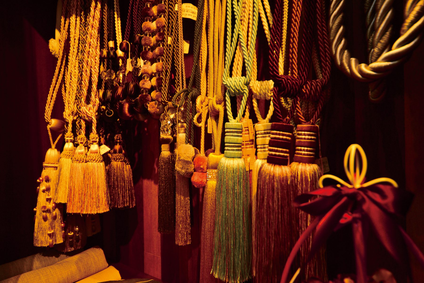 カーテン装飾品